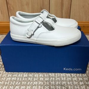 Toddler girl t-strap shoes